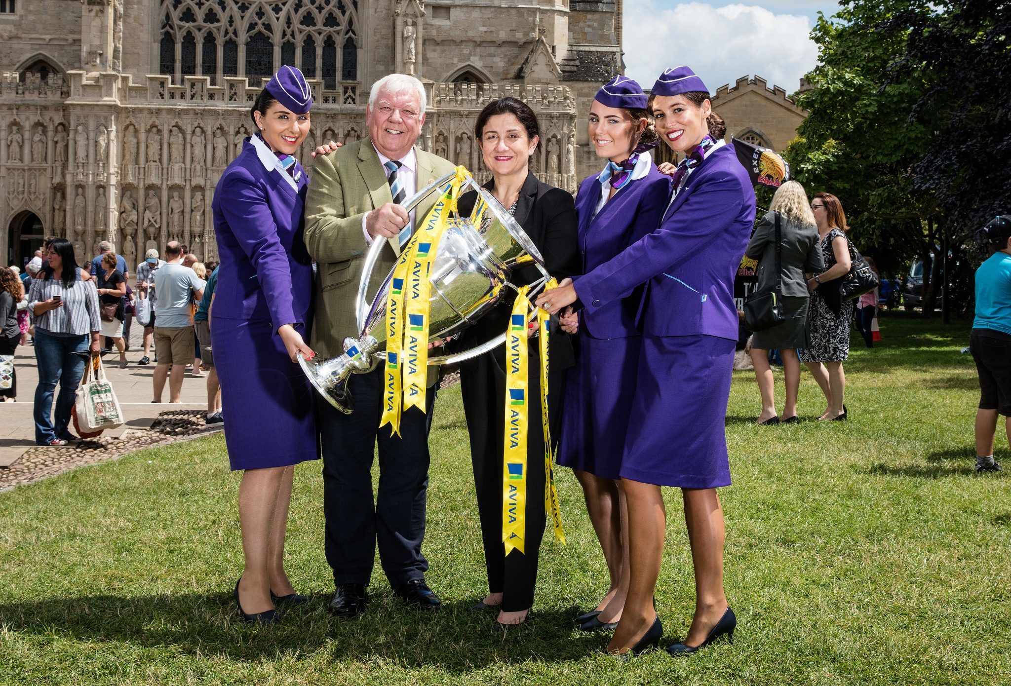 FLYBE RENEWS COMMITMENT TO EXETER CHIEFS RUGBY