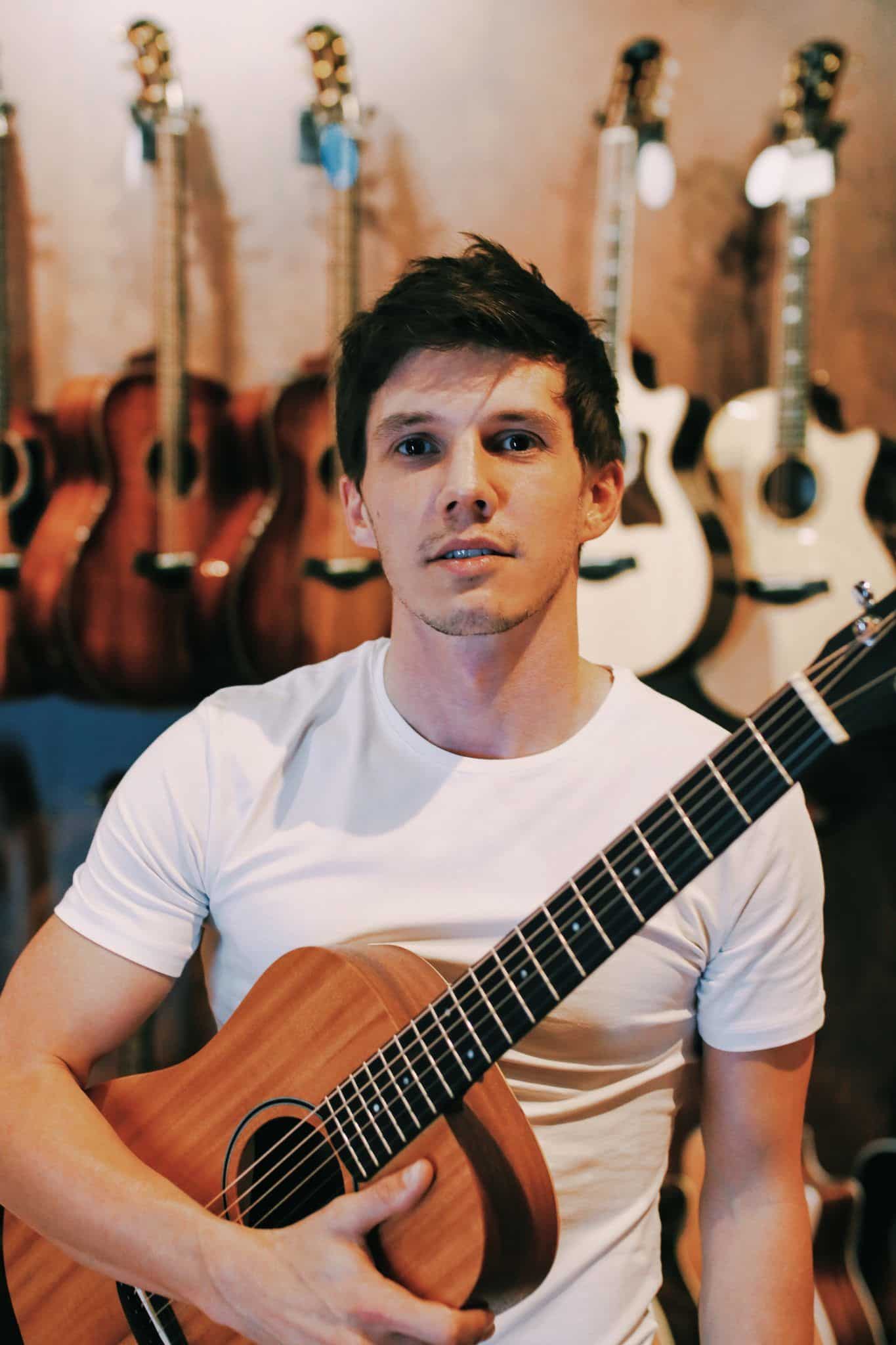 India Meets ….. Singer/Songwriter Joe Brooks