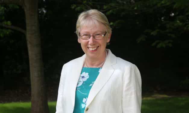 Hospiscare CEO retires after thirteen years in role